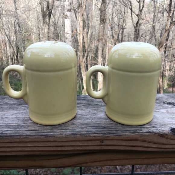 Homer Laughlin Fiesta Stove Top Salt & Pepper Set Ivory - Picture 4 of 7